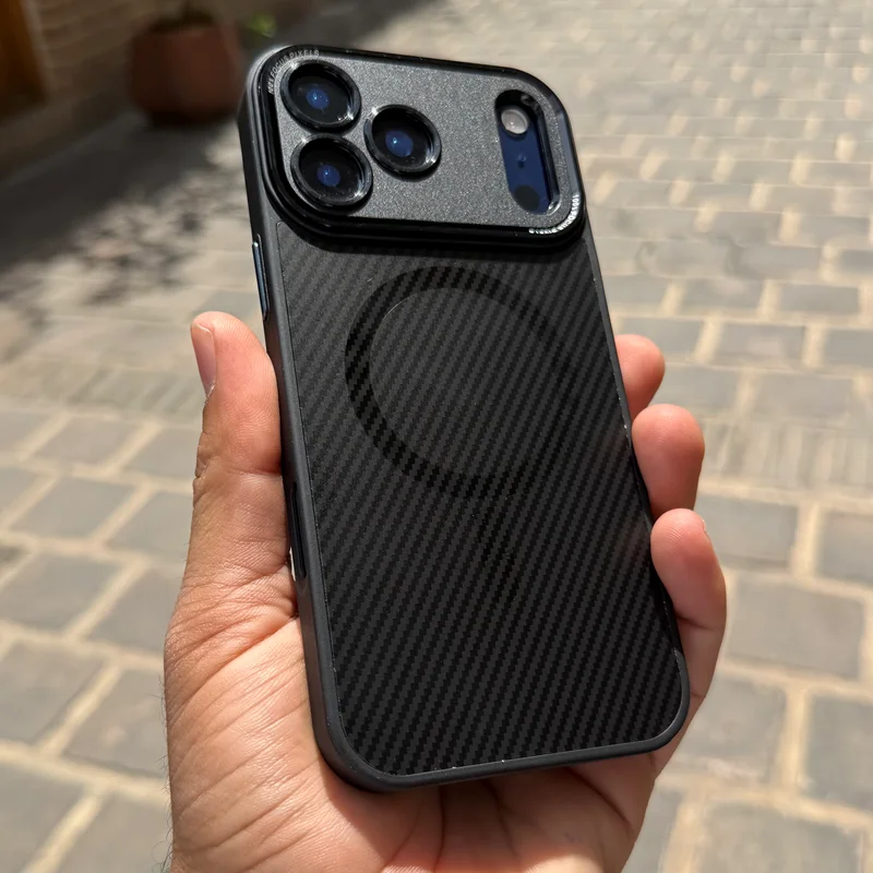 قاب magsafe pro carbon